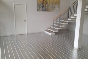 Gulvvarme udlagt på eksisterende betongulv